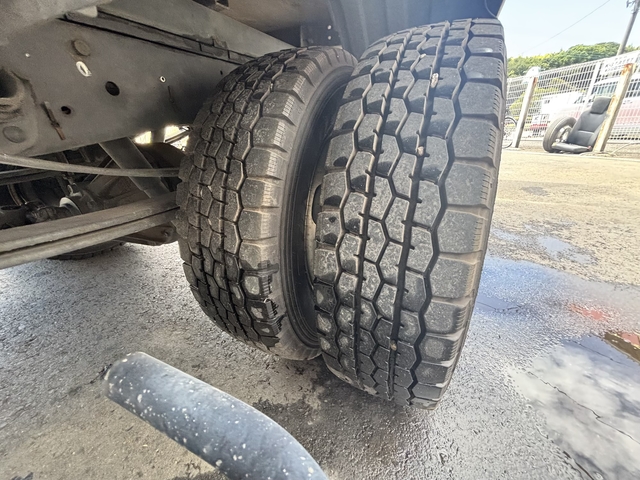 いすゞ エルフ 小型 バン TRG-NLR85AN(108449) 29枚目