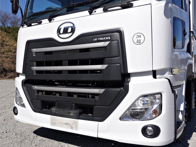 UDトラックス（日産） クオン 大型 ウィング 2PG-CG5CA(100847) 4枚目