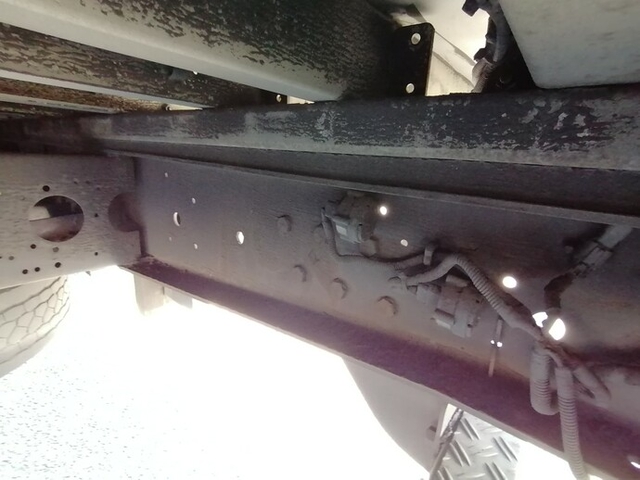 いすゞ ギガ 大型 ウィング PJ-CYJ51W6(5479) 32枚目