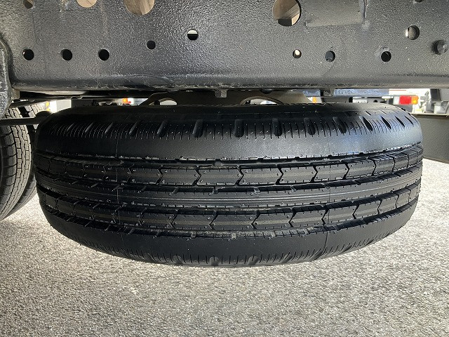 いすゞ エルフ 小型 平ボディ 2RG-NPR88AR(110982) 28枚目