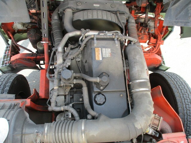 UDトラックス（日産） クオン 大型 冷蔵冷凍バン PKG-CD4ZA(6797) 5枚目
