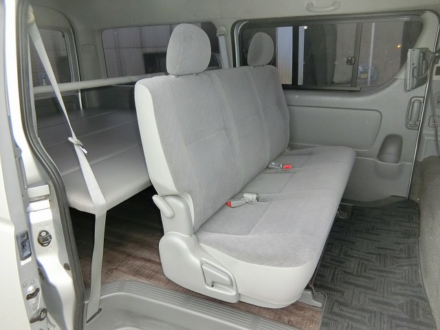 トヨタ レジアスエース 小型 バン CBF-TRH211K(79819) 19枚目