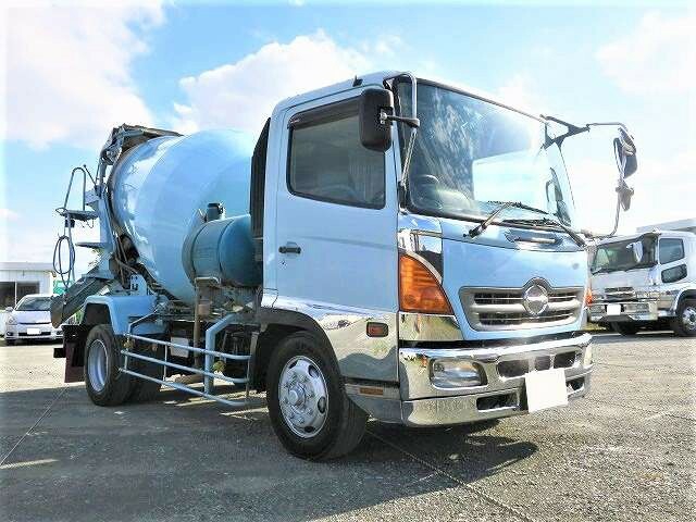 日野 レンジャー 増トン ミキサー車 ADG-FJ7JDWA(30752) 2枚目