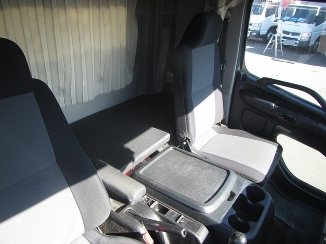日野 レンジャー 中型 バン TKG-FD7JLAA(9148) 26枚目