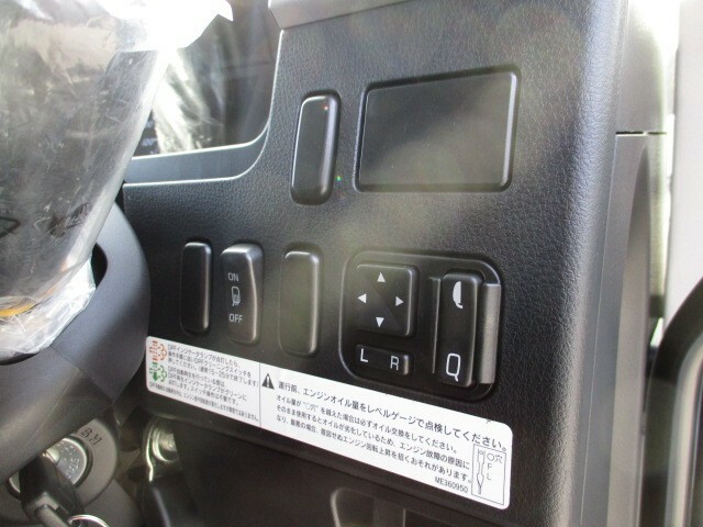 三菱ふそう ファイター 中型 平ボディ（クレーン付） 2KG-FK62F(9292) 50枚目
