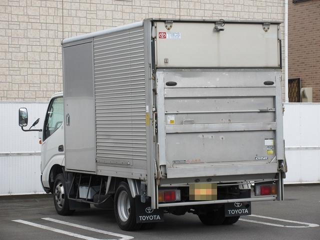 トヨタ ダイナ 小型 バン KK-XZU306(3541) 4枚目