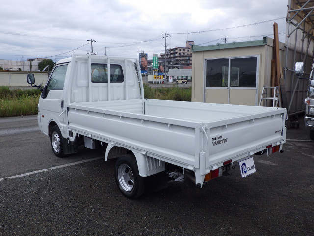 日産自動車 バネット 小型 平ボディ ABF-SKP2TN(111743) 2枚目