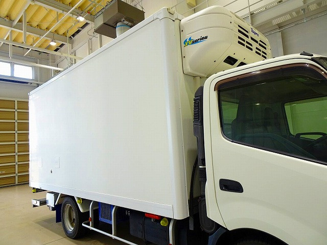 日野 デュトロ 小型 冷蔵冷凍バン TPG-XZU710M(111656) 31枚目