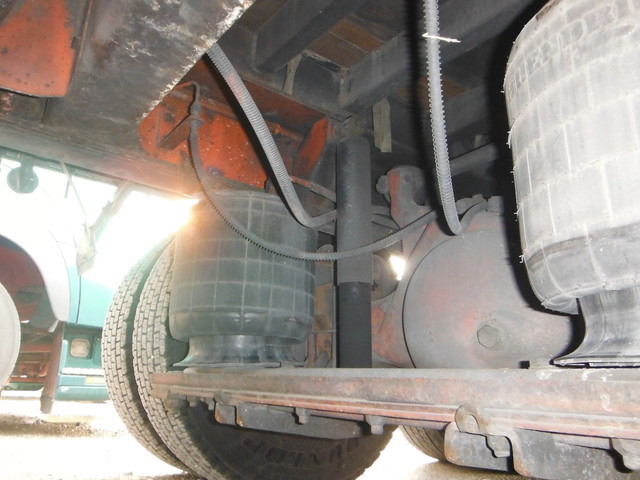 UDトラックス（日産） クオン 大型 平ボディ KC-CG45CWW(2556) 11枚目