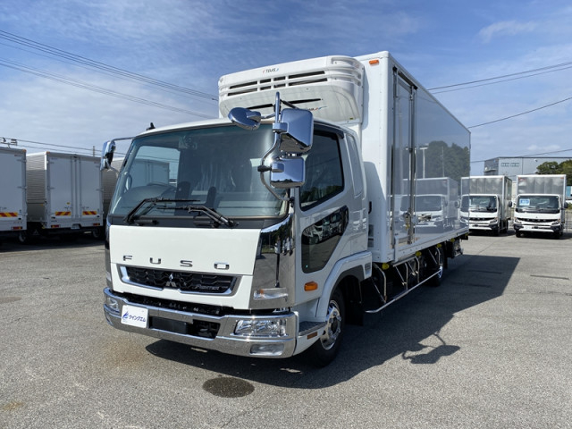 三菱ふそう ファイター 小型 冷蔵冷凍バン FK65F-622035(112636) 1枚目