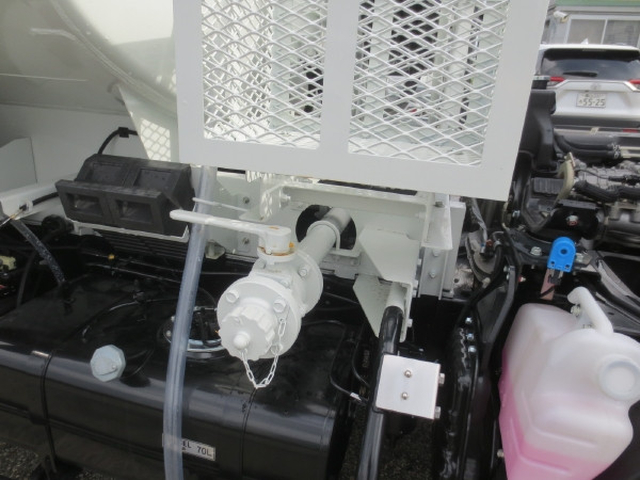 三菱ふそう キャンター 小型 タンクローリー 2RG-FEAV0(113548) 15枚目
