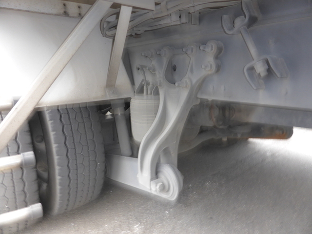 UDトラックス（日産） クオン 大型 ウィング PKG-CG4ZA(2353) 16枚目