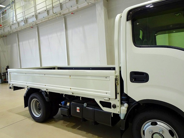 いすゞ エルフ 小型 平ボディ 2TG-NJR88AF(110986) 25枚目