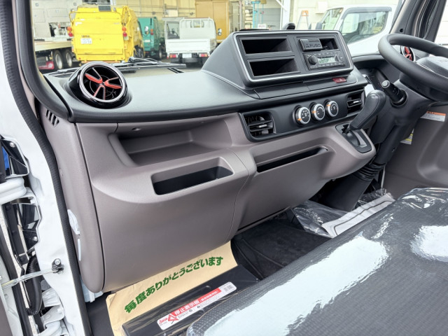三菱ふそう キャンター 小型 平ボディ 2RG-FDA20(112315) 43枚目