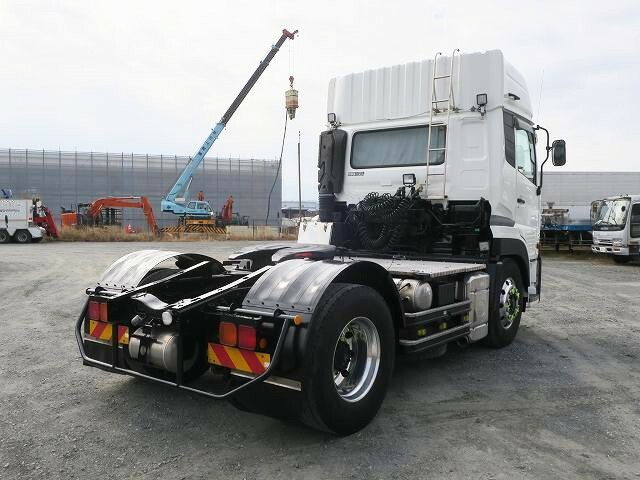 UDトラックス（日産） クオン 大型 トラクタ QPG-GK5XAB(38802) 3枚目