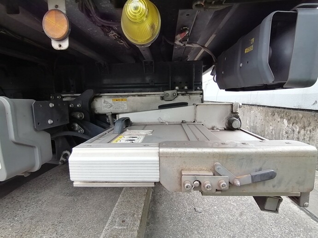 三菱ふそう キャンター 小型 バン SKG-FEB50(5005) 30枚目