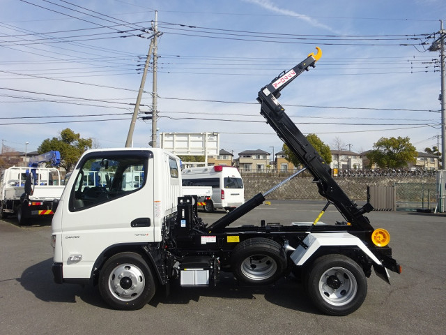 三菱ふそう キャンター 小型 コンテナ専用車 2RG-FBAV0(101135) 7枚目