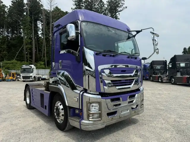 いすゞ ギガ 大型 トラクタ QKG-EXD52BD(108639) 3枚目