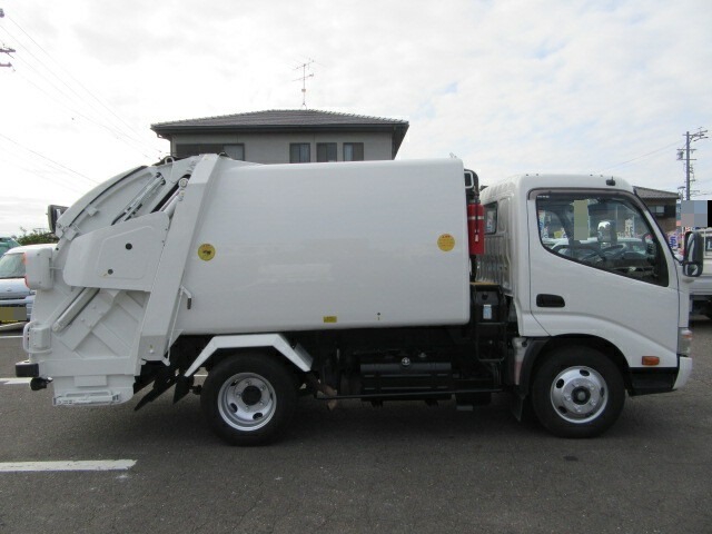 日野 デュトロ 小型 塵芥車（プレス式） TKG-XZU600X(8797) 12枚目