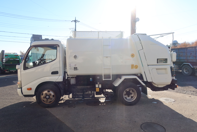 トヨタ ダイナ 小型 塵芥車（回転式） TKG-XZU600H(108205) 4枚目