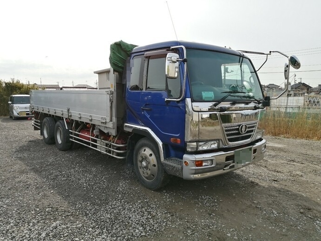 UDトラックス（日産） コンドル 増トン 平ボディ BDG-PW37C(5506) 1枚目
