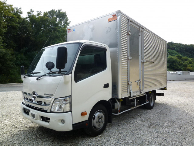 日野 デュトロ 小型 バン 2RG-XZU710M(113458) 1枚目