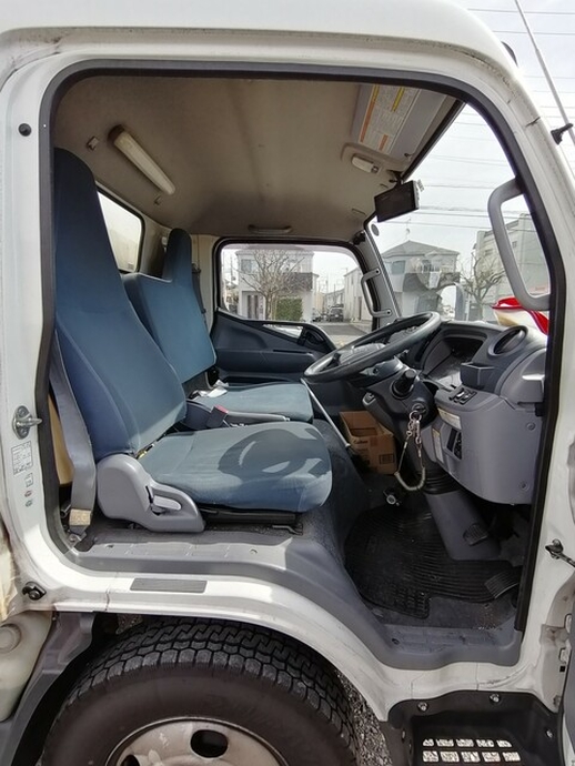 三菱ふそう キャンター 小型 バン TKG-FEA50(5628) 9枚目