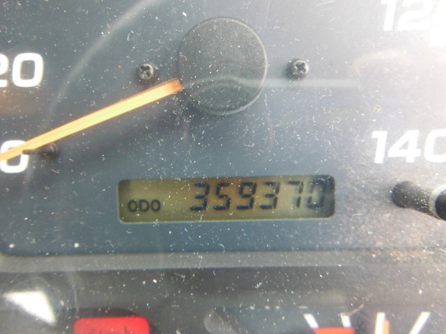 UDトラックス（日産） クオン 大型 特装車・その他 KL-CD48L(2223) 16枚目