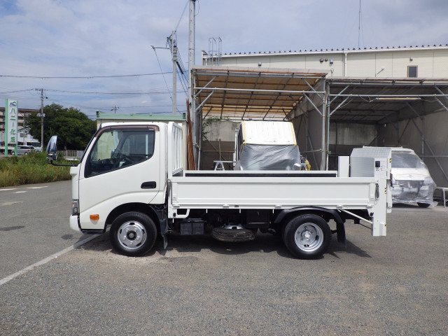 トヨタ ダイナ 小型 平ボディ TPG-XZU605(112062) 3枚目
