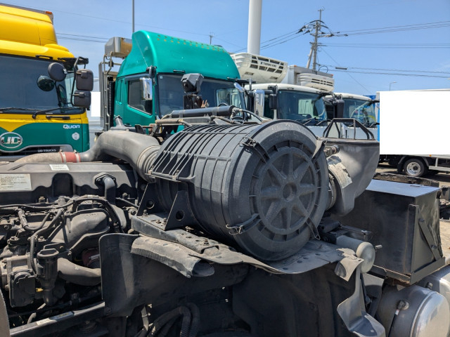 UDトラックス（日産） クオン 大型 トラクタ QPG-GK5XAB(109126) 28枚目