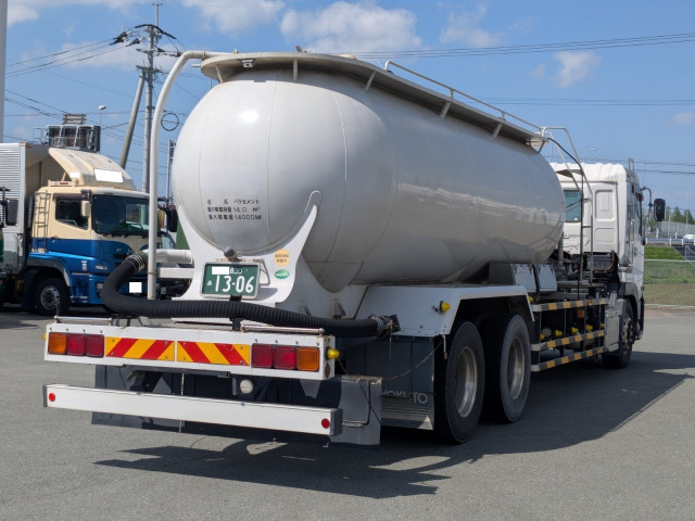 Nissan UD quon Large Bulk truck QKG-CD5ZL(109823) 5枚目