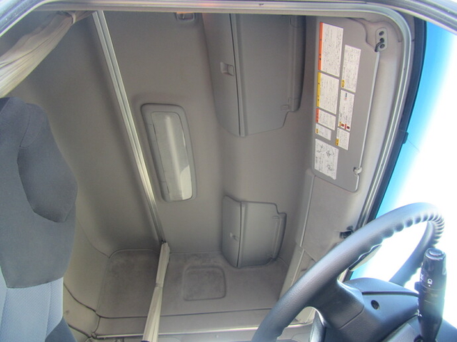 日野 プロフィア 大型 キャブ付きシャーシ QPG-FR1EXEG(8250) 18枚目