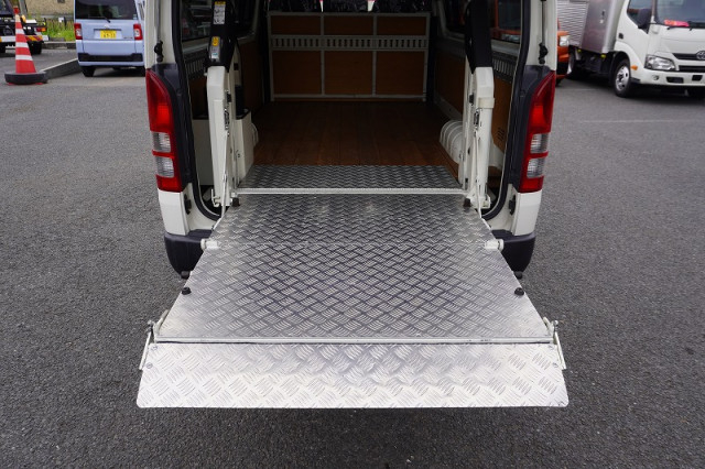 トヨタ ハイエース 小型 Translation missing: ja.item.body_keijou_enum.body_keijou_light_van CBF-TRH200V(94846) 22枚目