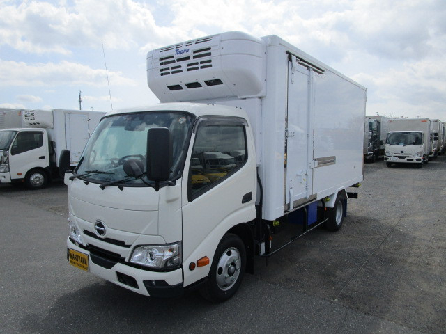 日野 デュトロ 小型 冷蔵冷凍バン 2WG-XZU656M(113591) 1枚目