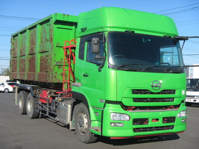 UDトラックス（日産） クオン 大型 コンテナ専用車 QKG-CW5YL(8246) 1枚目