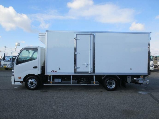 Hino dutro Small Freezer box_body TKG-XZU722M(8865) 8枚目