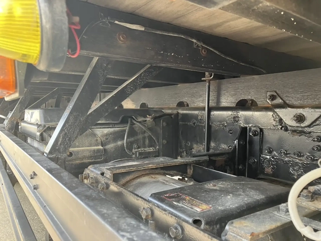 三菱ふそう ファイター 増トン 平ボディ（クレーン付） 2KG-FK62FZ(106806) 27枚目