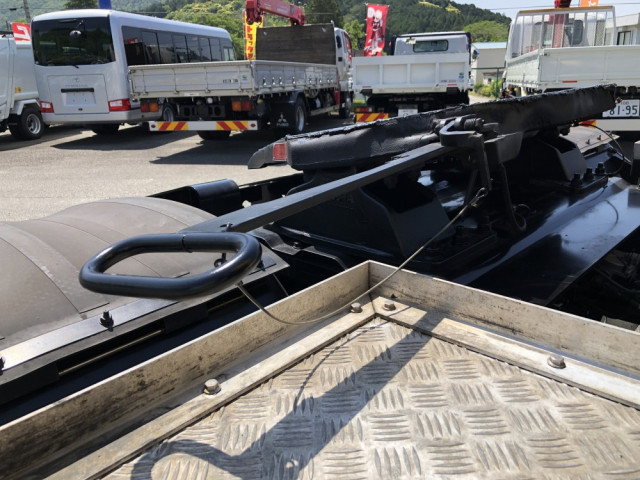 UDトラックス（日産） クオン 大型 トラクタ 2RG-GK5DAB(105638) 17枚目