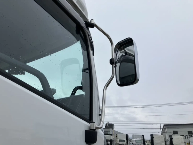 いすゞ ギガ 大型 トラクタ 2RG-EK5DAB(106845) 31枚目