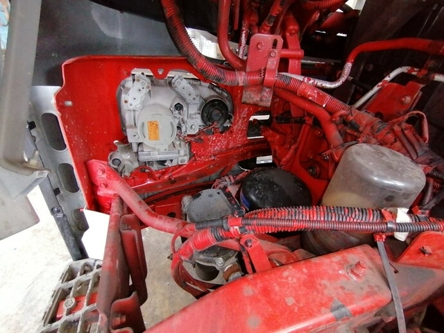 UDトラックス（日産） クオン 大型 トラクタ QKG-GK5XAB(5622) 41枚目