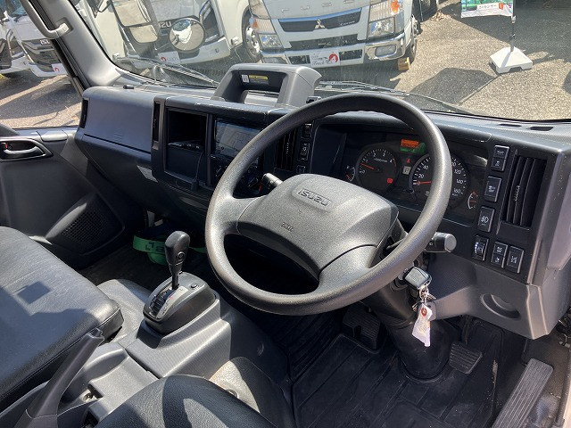 いすゞ エルフ 小型 バン 2RG-NPR88AN(110252) 40枚目