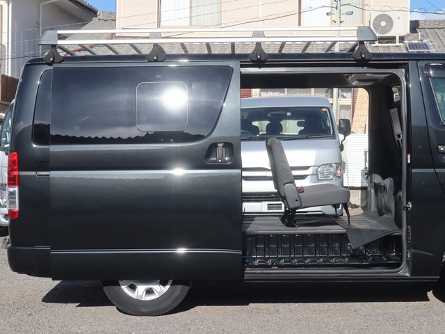 トヨタ ハイエース 小型 バン 3BF-TRH200V(99120) 11枚目