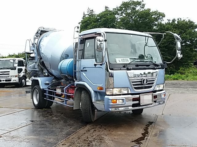 UDトラックス（日産） コンドル 増トン ミキサー車 PK-PK36A(11755) 2枚目
