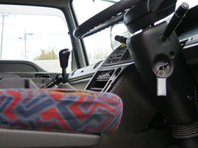 いすゞ ギガ 大型 スクラップ運搬車 PJ-CYZ51V6(8214) 6枚目