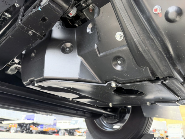 三菱ふそう ファイター 中型 平ボディ（クレーン付） 2KG-FK62F(106376) 34枚目