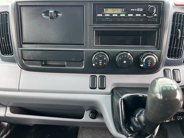 三菱ふそう キャンター 小型 バン TKG-FEA50(111988) 29枚目