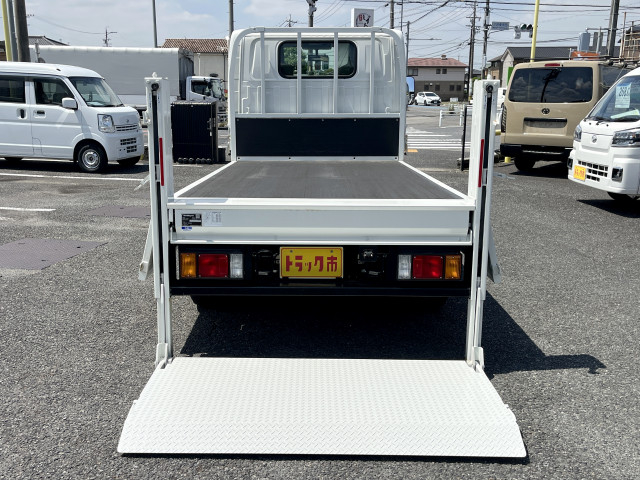 マツダ タイタン 小型 平ボディ 2RG-LKR88AF(105871) 8枚目