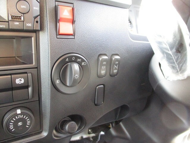 三菱ふそう ファイター 中型 平ボディ（クレーン付） 2KG-FK62F(9292) 49枚目