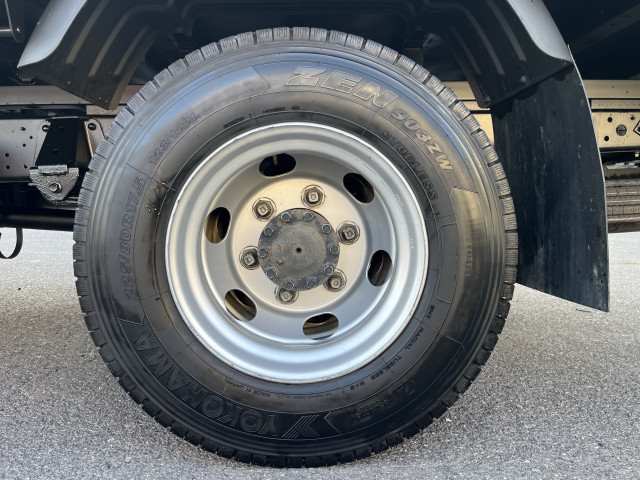 トヨタ ダイナ 小型 平ボディ（クレーン付） TKG-XZU712(105504) 34枚目