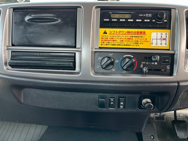 日野 レンジャー 中型 平ボディ（クレーン付） TKG-FC9JKAP(109400) 31枚目
